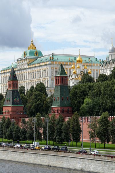 kremlin_400x600_180kb
