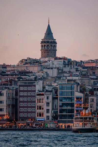 galata_400x600_180kb