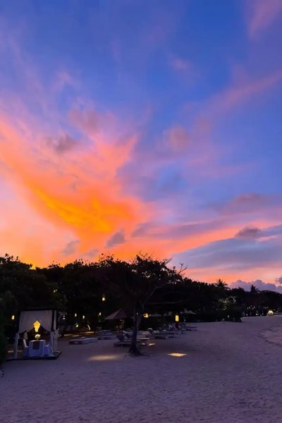 sunset_beach_400x600_180kb